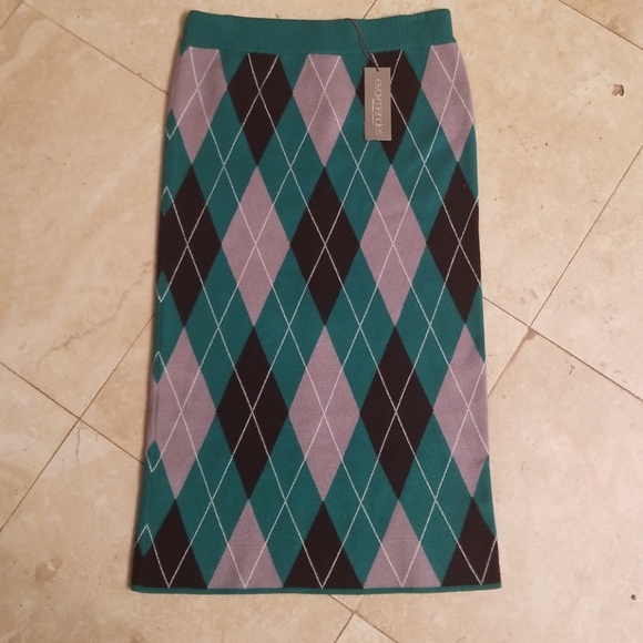 WOW 3 awesome skirts - Picture 2 of 8